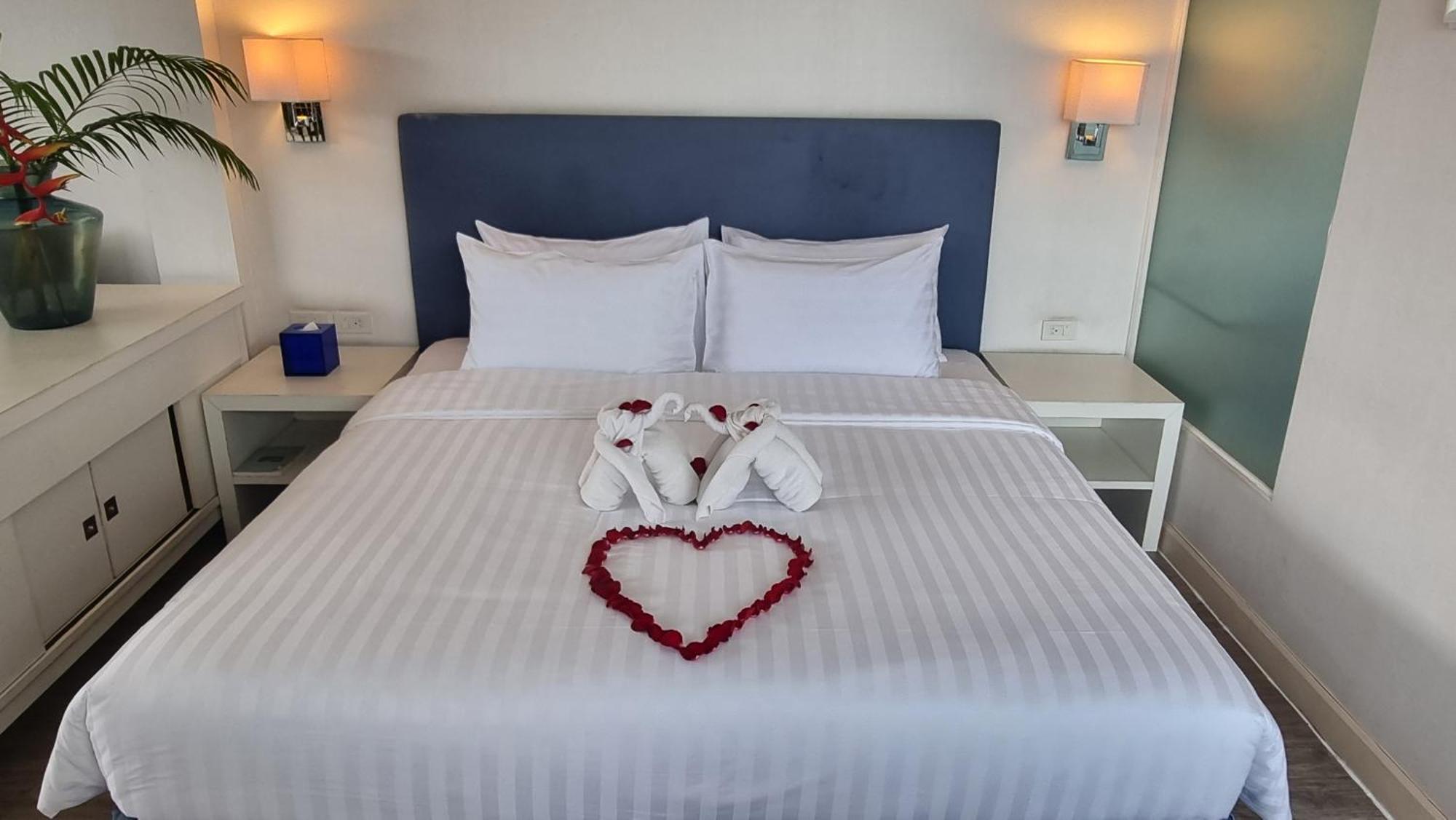 Hotel Phuket Boat Quay Panwa Beach Exterior foto